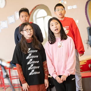 大连美国国际学校 |Outstanding Experiences - 07 - Feature Cards Pattern - Arts