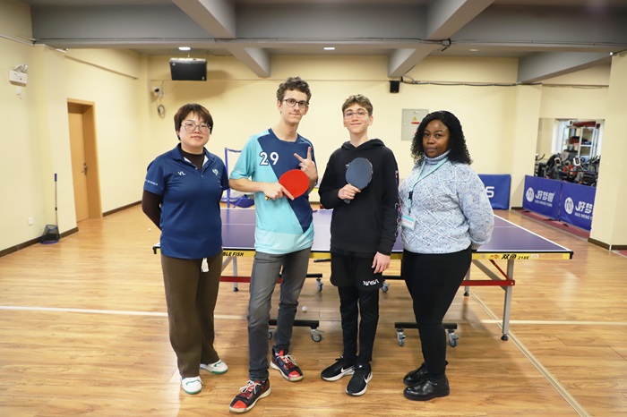 Table tennis players and coaches