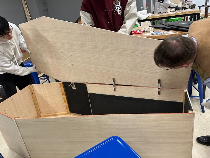 Coffin prop