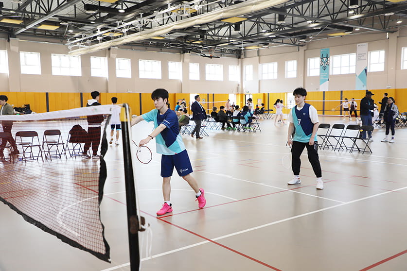 Male badminton players