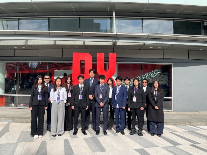 DAIS MUN delegation in Shanghai