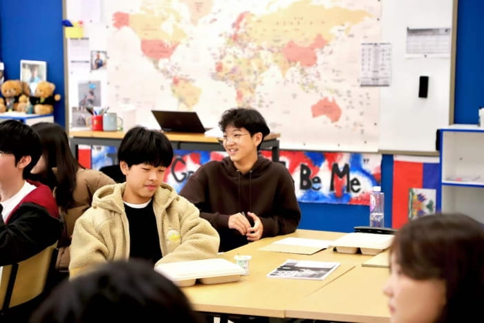 Korean students in an American school