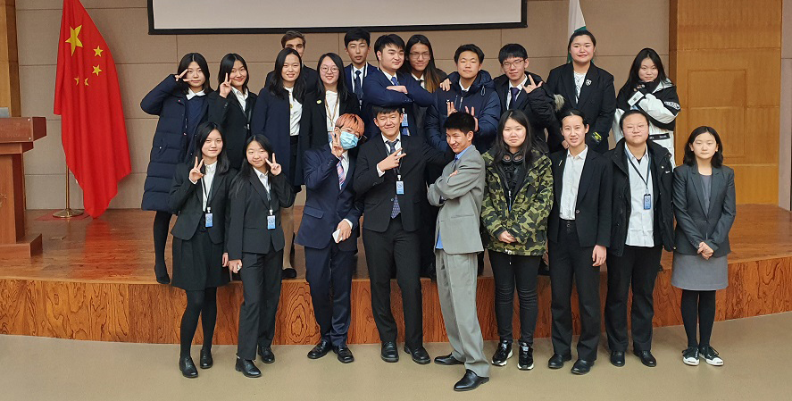 Model United Nations at Maple Leaf school